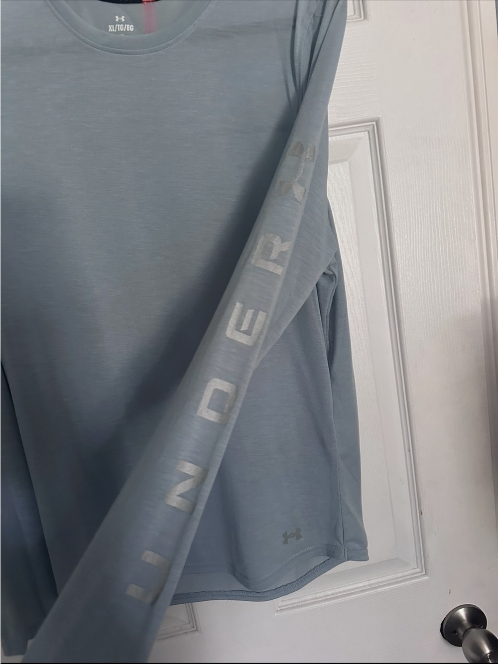 Women’s Under Armour Light Blue Long Sleeve Performance Tee XL - Picture 3 of 5